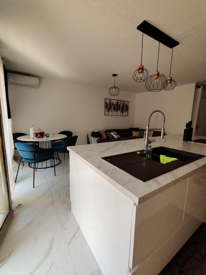 En Exclusivite T3 A 2 Pas Des Plages De St Raphael Saint-Raphaël Eksteriør bilde